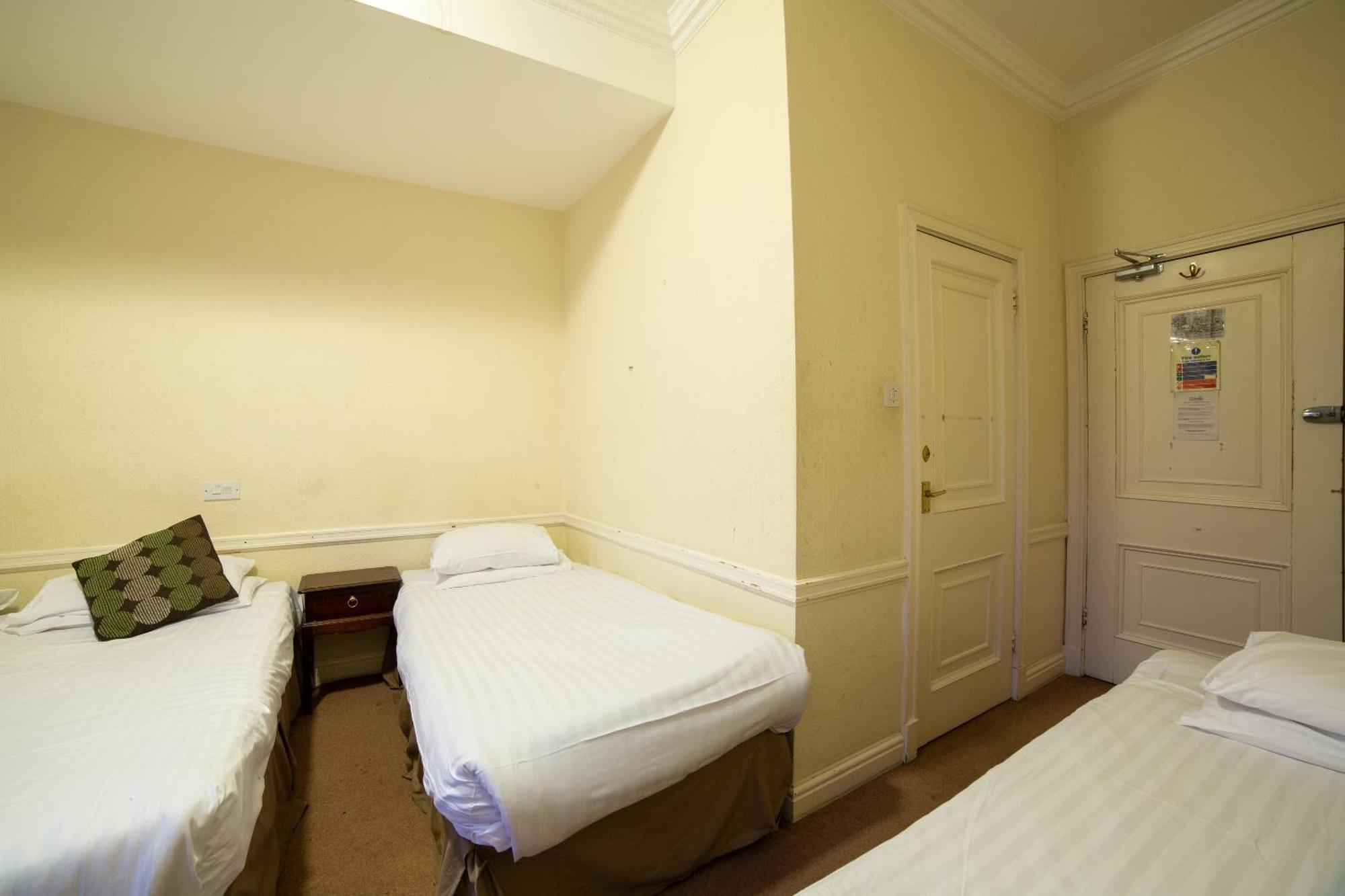 George Hotel, Burslem, 2*