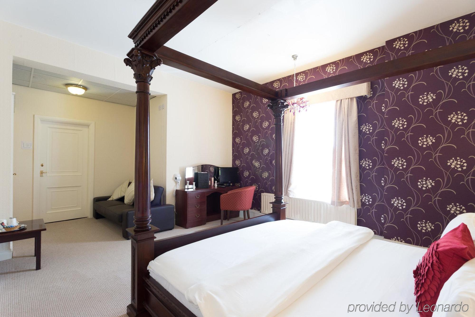 George Hotel, Burslem, Hotel 2*