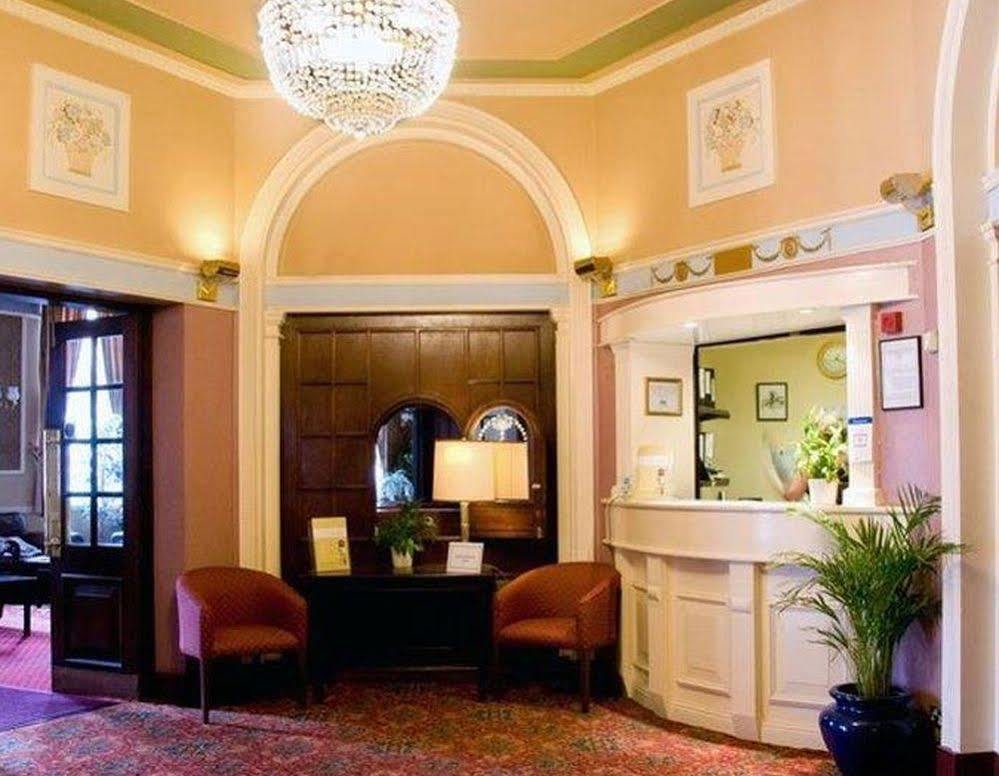 George Hotel, Burslem, Hotel 2*