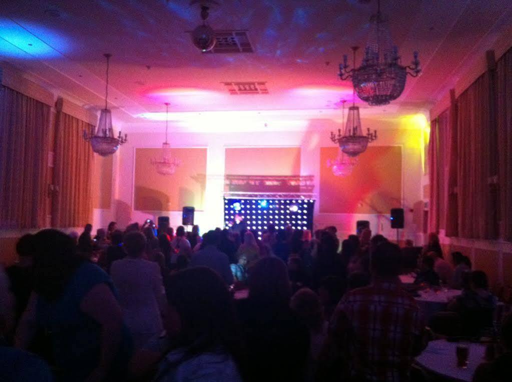 George Hotel, Burslem, 2*
