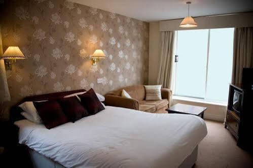 George Hotel, Burslem, 2*