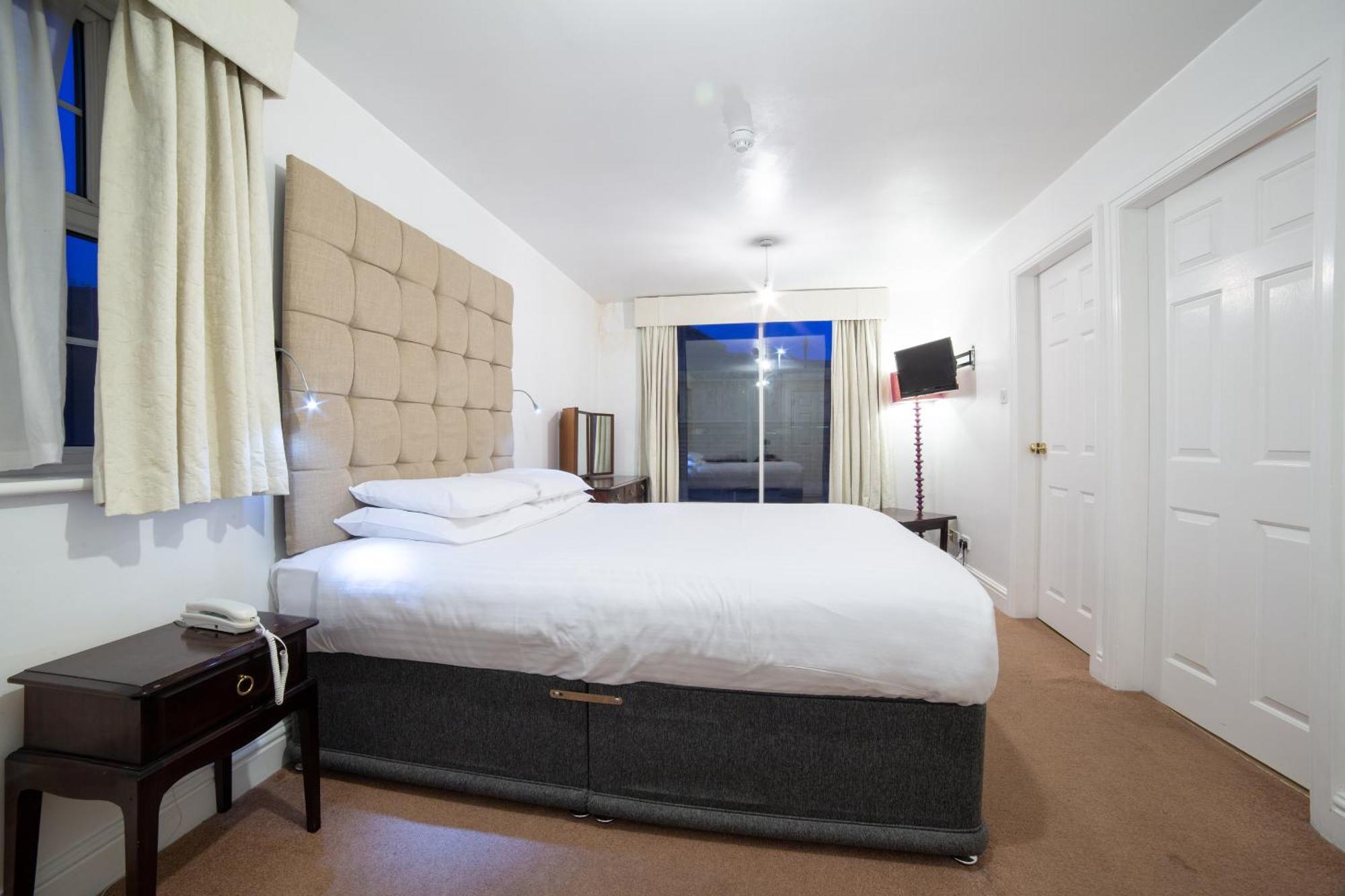 George Hotel, Burslem, Hotel