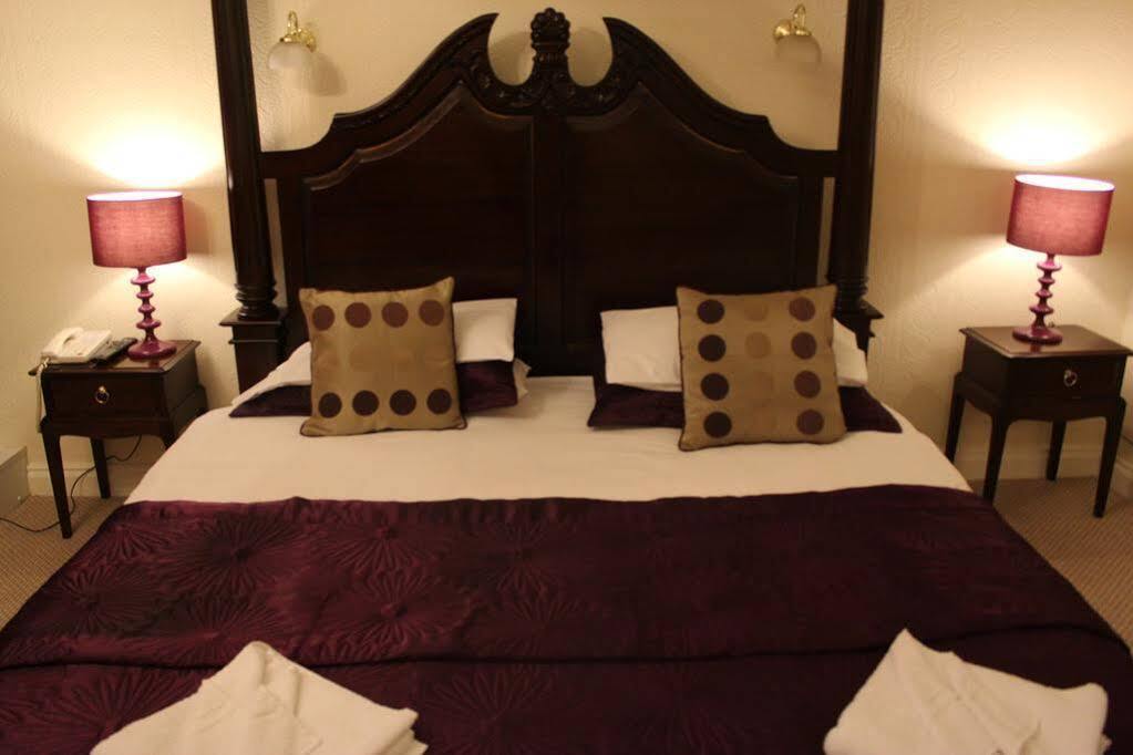 George Hotel, Burslem, 2*